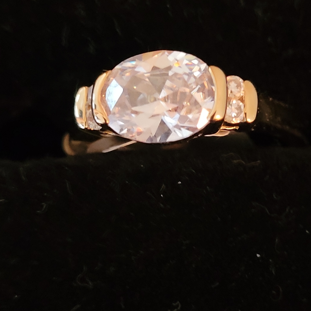 Ring - Picture 3 of 7